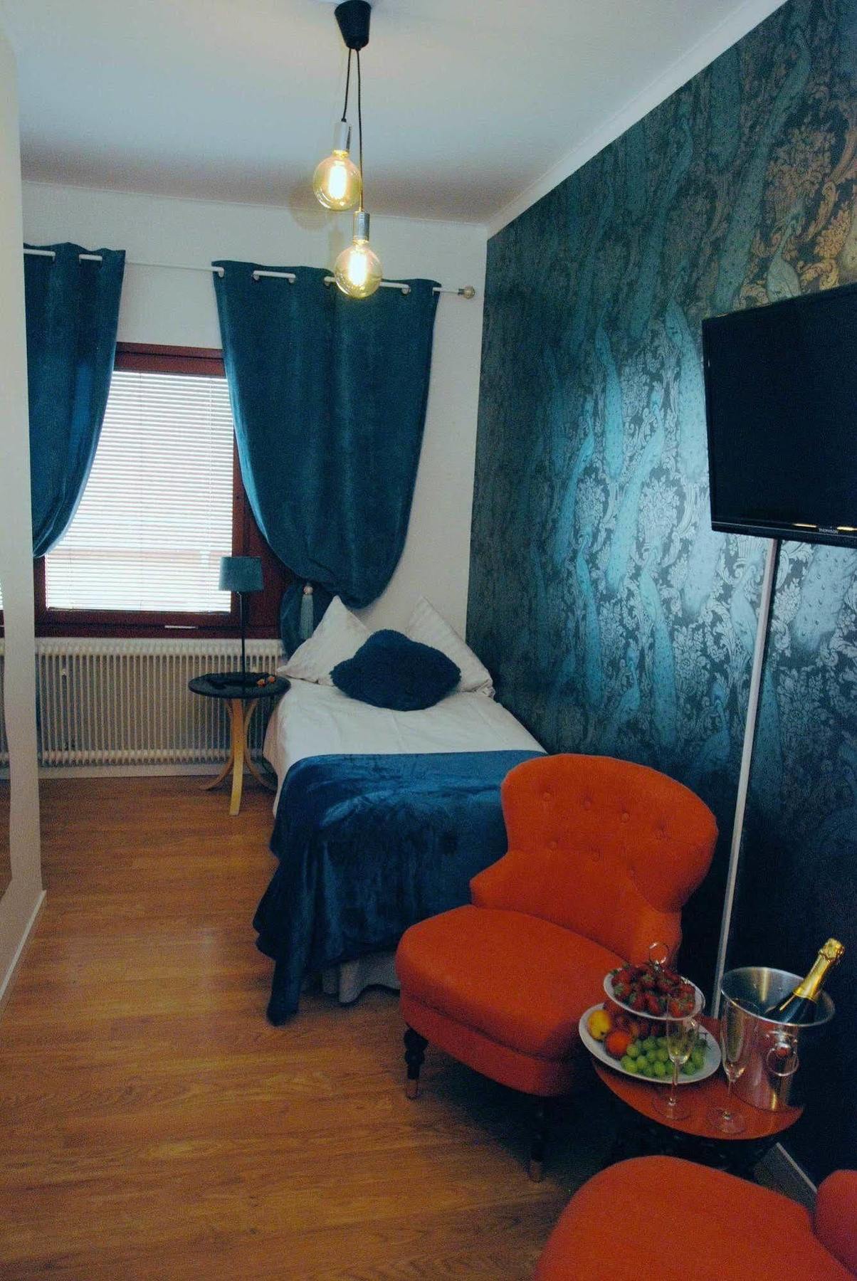 Avesta Stadshotell Bagian luar foto